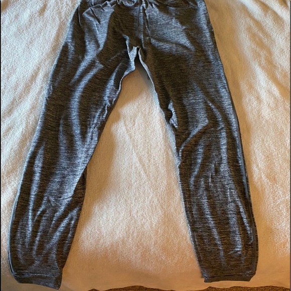Crop Shop Boutique Grey Leggings - Picture 3 of 5